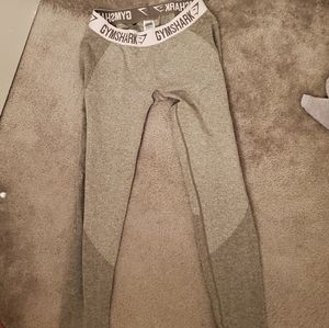 Gym shark, 2 pairs of leggings, XL, green and pink